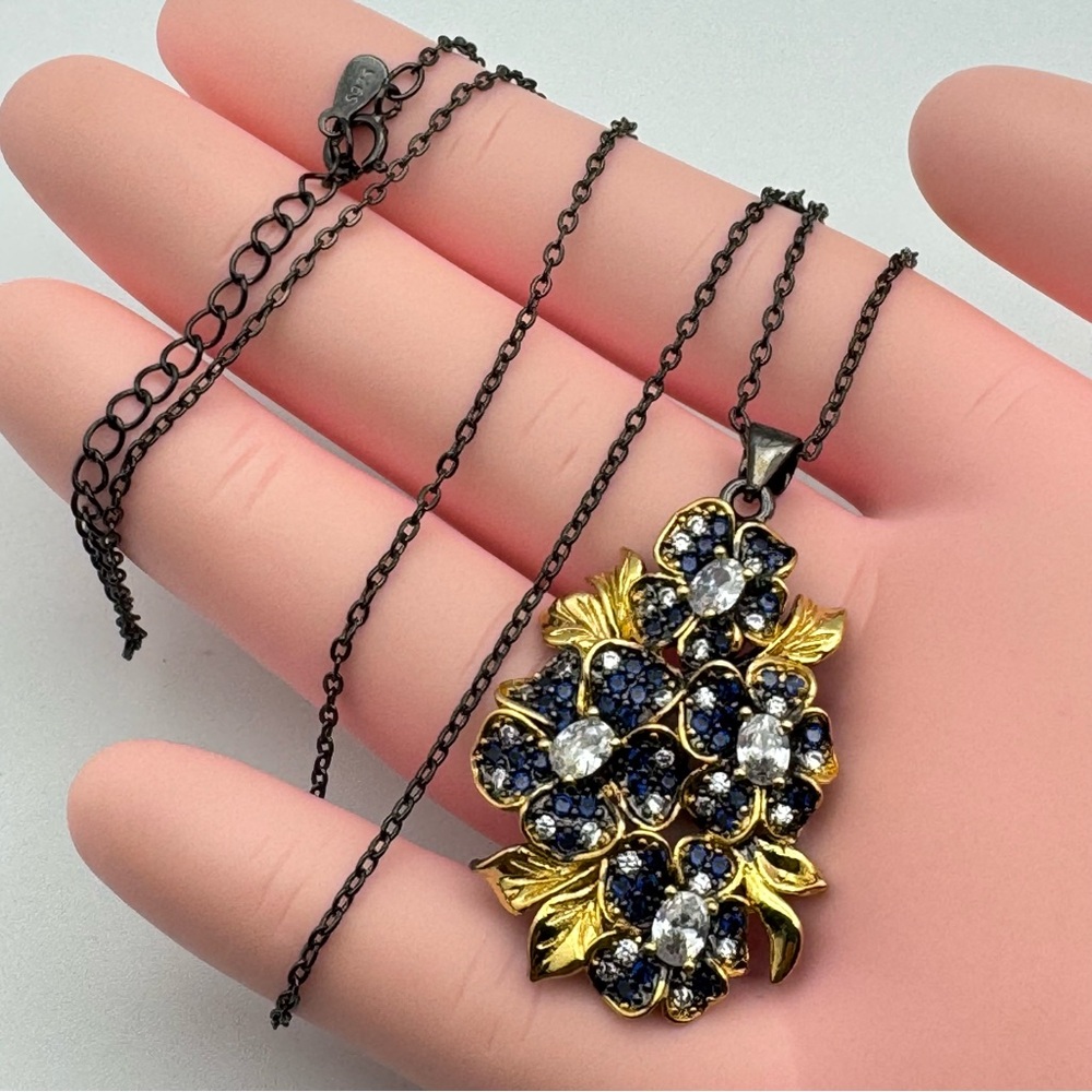 Floral Crystal Cluster Pendant Necklace Gold & Black Tone - Picture 8 of 9